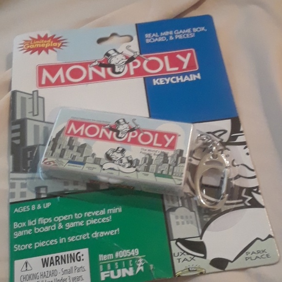 Hasbro Accessories - Monopoly keychain in  new original package